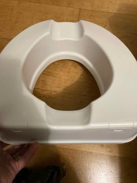 Photo of free Mobility aid - toilet raiser (Kingston KT2) #4