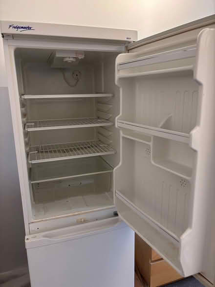 Photo of free Fridge Freezer (Surbiton KT6) #2