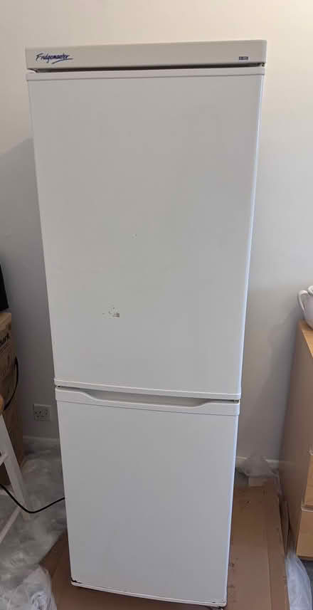 Photo of free Fridge Freezer (Surbiton KT6) #1