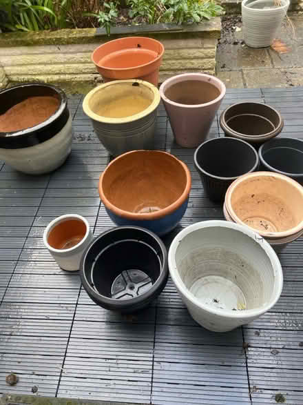 Photo of free Various plant pots (Brownsover) #1