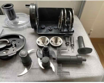 Photo of Magimix 4200XL food processor Accessories. (Wood Green N22) #1