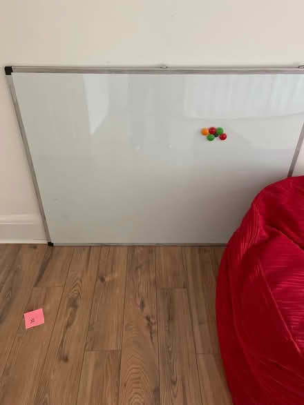Photo of free White board (NW8 St. John’s Wood) #1
