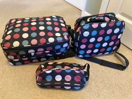 Photo of free Suitcase with 2 matching bags (South Ockendon RM15) #2
