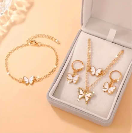 Photo of Jewerly (Crown street RG1) #1