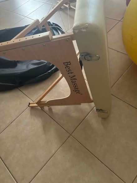 Photo of free Massage Table (Hillsboro Blvd,Deerfield beach) #3