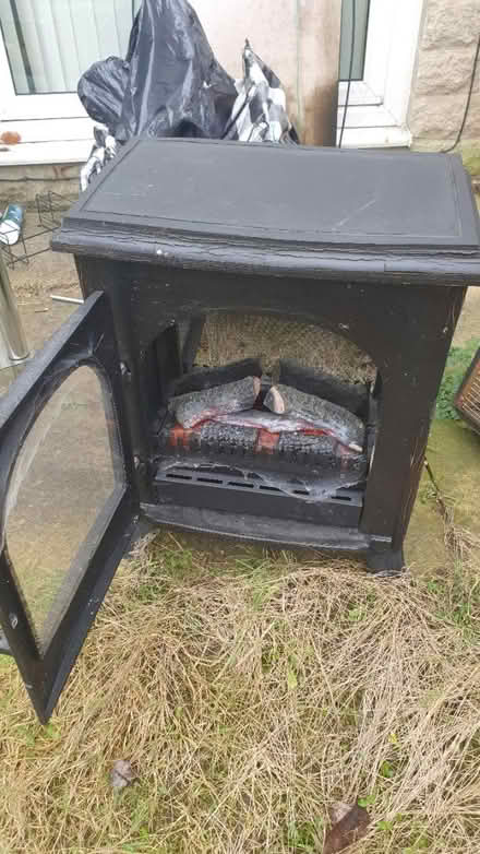 Photo of free Working Electric heater (WF13 Bradford Rd Dewsbury) #1