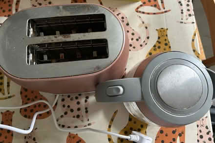 Photo of free Tower Kettle and Toaster (2 slice) (Hillsborough S6) #2