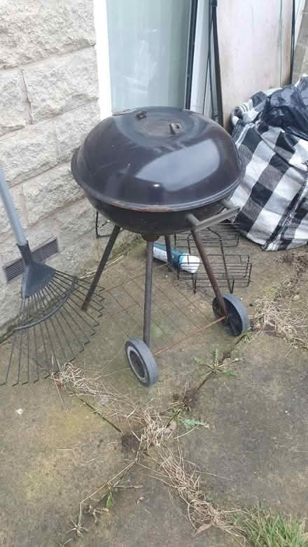 Photo of free bbq small (WF13 Bradford Rd Dewsbury) #1