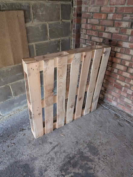 Photo of free Wooden Pallet (Surbiton KT6) #1