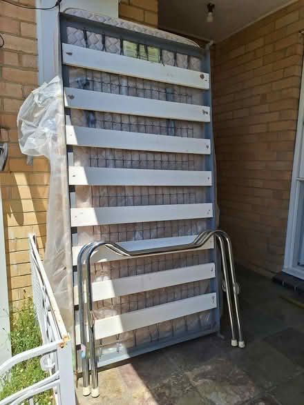 Photo of free Single bed (Blackburn North) #1