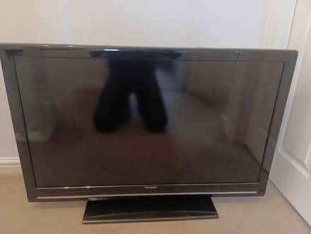 Photo of free LCD TV 40" working (Solihull B91) #2