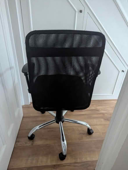 Photo of free Black office chair (SM4, lower Morden) #1