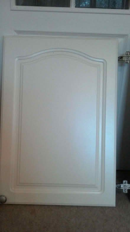 Photo of free Kitchen cupboard doors, white with hinges & knobs (Chalvington BN27) #2