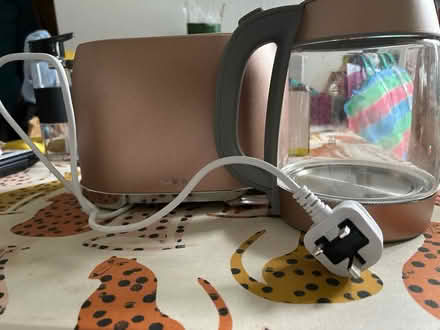 Photo of free Tower Kettle and Toaster (2 slice) (Hillsborough S6) #4
