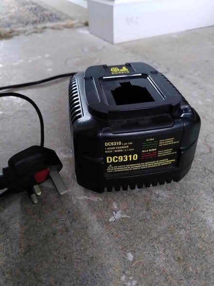 Photo of free DeWalt charger DC 9310 (Cambridge CB5) #1