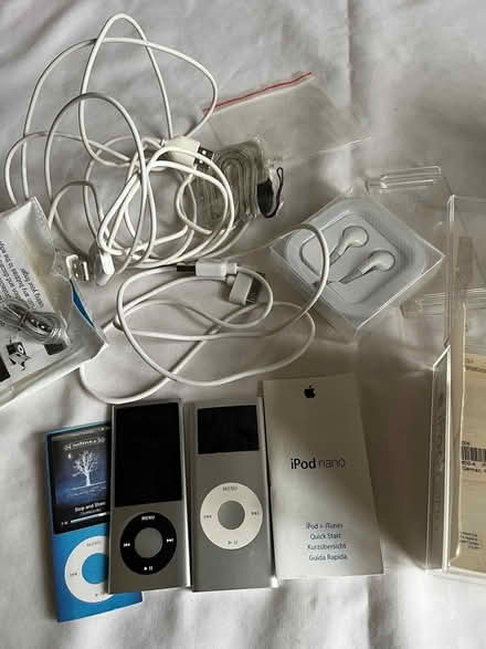 Photo of free iPods, leads and silicone case (Shirley, Croydon) #3