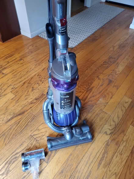 Photo of free Working Dyson DC25 animal vacuum (Fremont, near downtown BART) #2