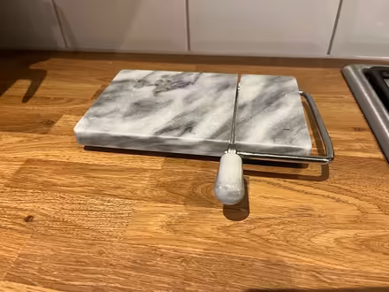 Photo of free cheese board with wire (Horsham) #1