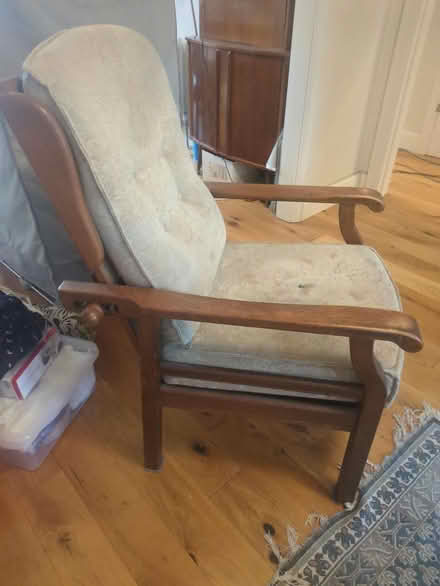 Photo of free Chair (DA1) #2