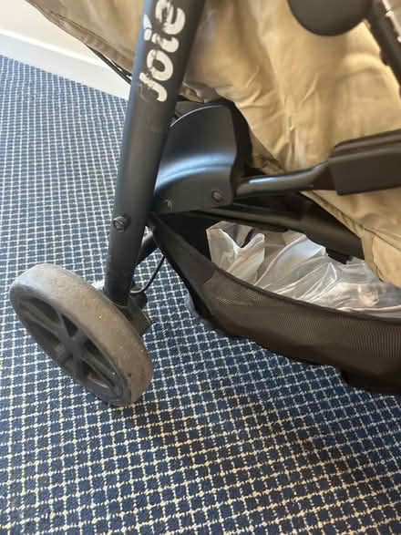 Photo of free I'm donating this baby stroller (Flat 2 , 06 observatory mews) #1