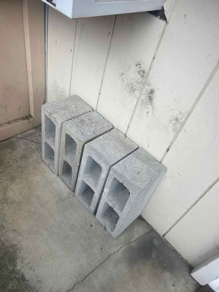 Photo of free 4 Cinder blocks (95126) #1