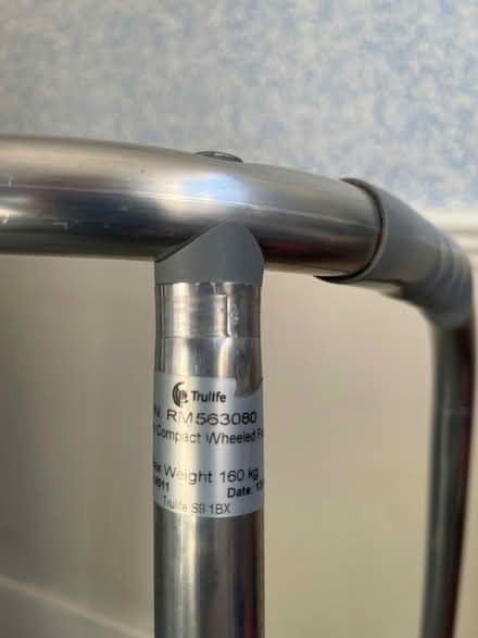 Photo of free Walking frame (N4 2SU) #2