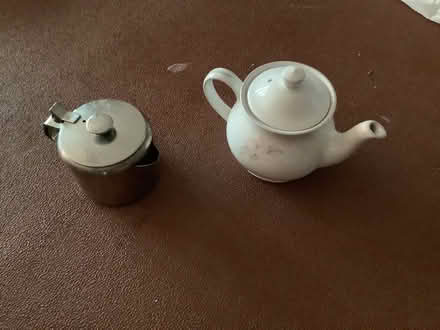 Photo of free Teapots and microwave utensil (CH4 Chester) #2
