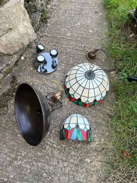 Photo of free Wall and ceiling lights (GL6 France Lynch) #1