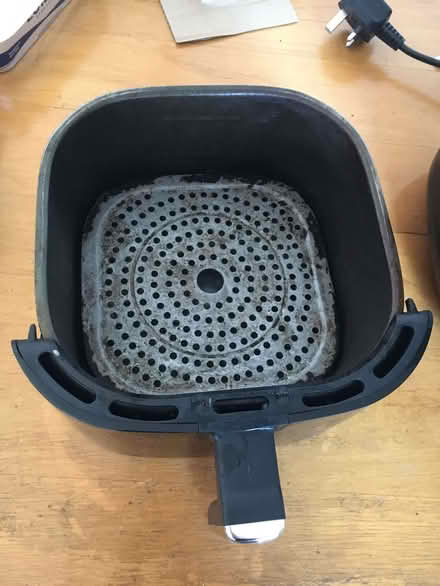 Photo of free Air Fryer - Teflon come off (Creswell ST16) #3