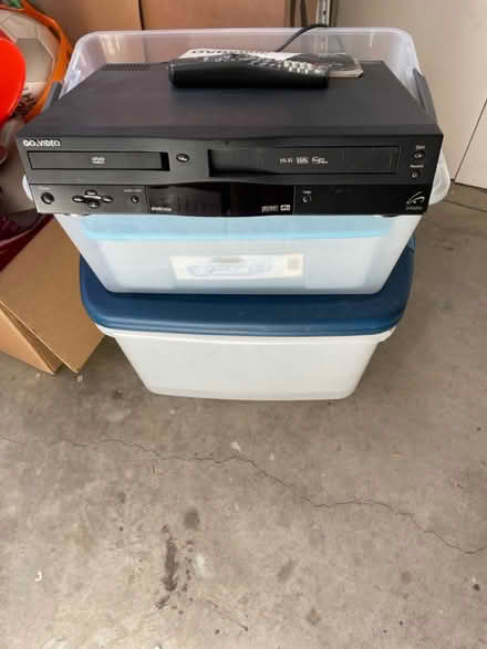 Photo of free DVD/VHS machine (Cr. Valley & golden lantern) #2
