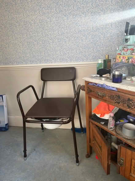 Photo of free Commode (N4 2SU) #2