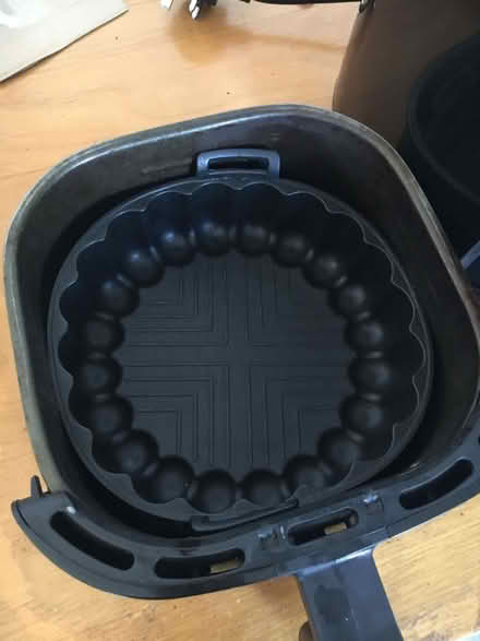Photo of free Air Fryer - Teflon come off (Creswell ST16) #2