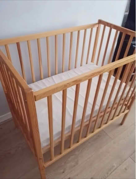 Photo of free Baby cot (SW15 roehampton) #2