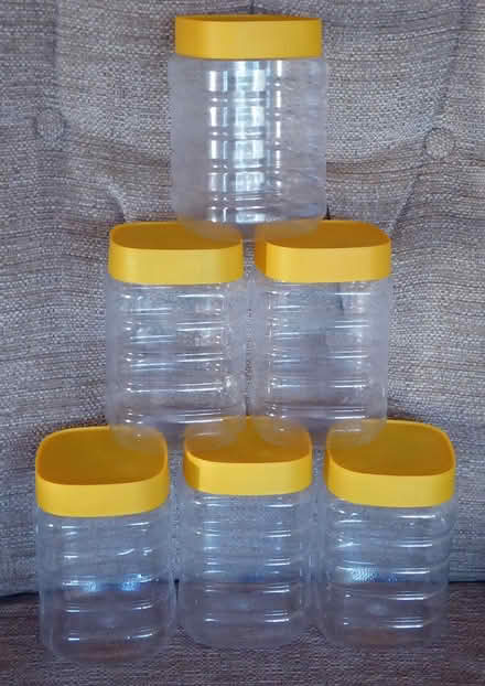 Photo of free 6 plastic jars with screw on lids (West Bridgford NG2) #1