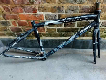 Photo of free Claude butler hybrid bike frame (Spitalfields E1) #1