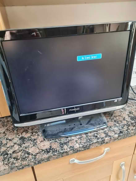Photo of free 19" tv (Banstead, SM7) #1