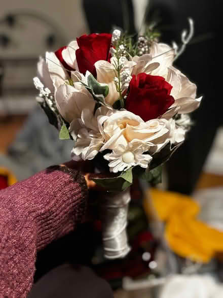 Photo of free Fake flower bouquet (Alexandria (Alexandria (Groveton), VA) #1