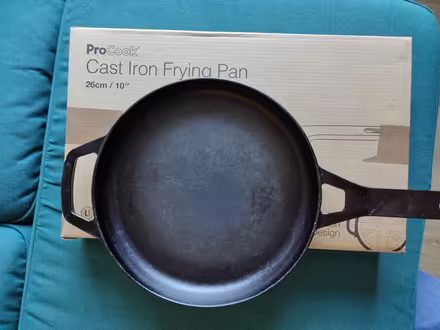 Photo of free ProCook Cast Iron Frying Pan (Berkhamsted HP4) #4