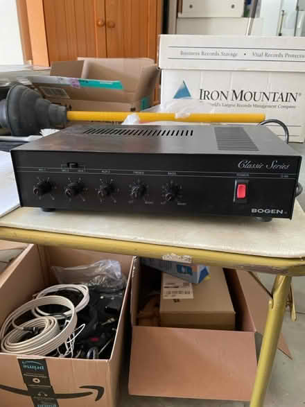 Photo of free Bogen amplifier (Cr. Valley & golden lantern) #1