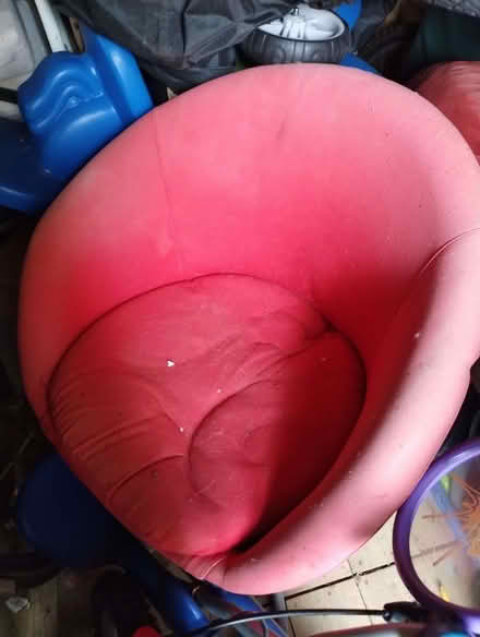 Photo of free IKEA Skruvsta swivel chair (Irby CH61) #2