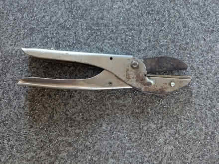 Photo of free Rolcut secateurs (Guarlford WR14) #4