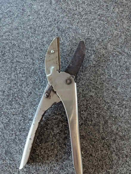 Photo of free Rolcut secateurs (Guarlford WR14) #1
