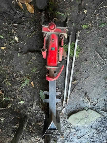 Photo of free Hand operated hydraulic wood splitter (Horsell GU21) #2