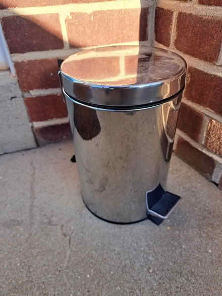 Photo of free Bin small (Botley OX2) #1