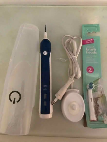 Photo of free Oral B Braun electric toothbrush (Reading West RG1) #1