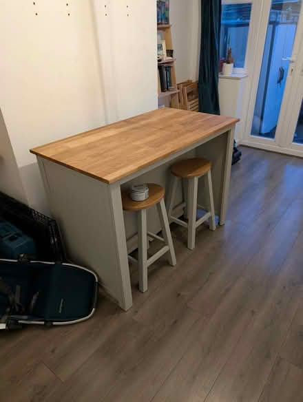 Photo of free Laminate flooring (OX3) #2
