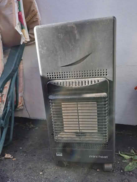 Photo of free Small freestanding gas heater (Critchill, Frome) #4
