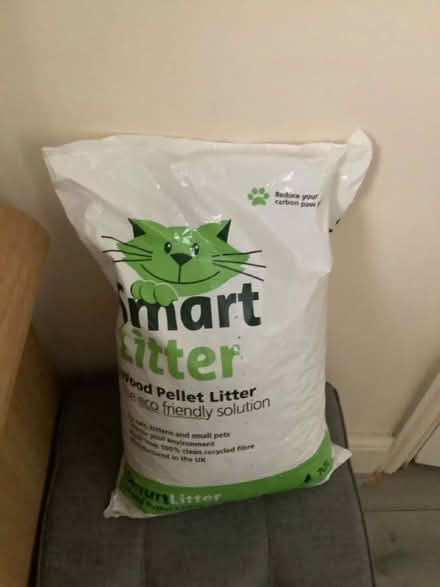 Photo of free 10L unopened bag of cat litter (Oxton Village CH42) #1