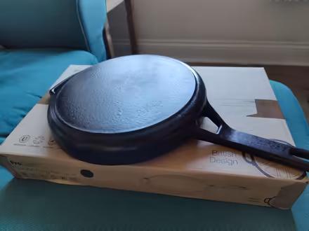 Photo of free ProCook Cast Iron Frying Pan (Berkhamsted HP4) #3