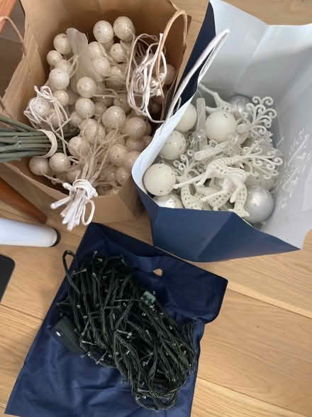 Photo of free White Christmas decors and lights (Acton W3) #1